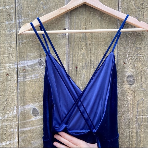 Dark Blue Velvet Luxe Faux-Wrap Backless Maxi Dress 🌿 - Picture 5 of 10